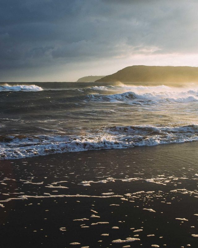 Hand-stitched belt, natural — © Trần Văn An